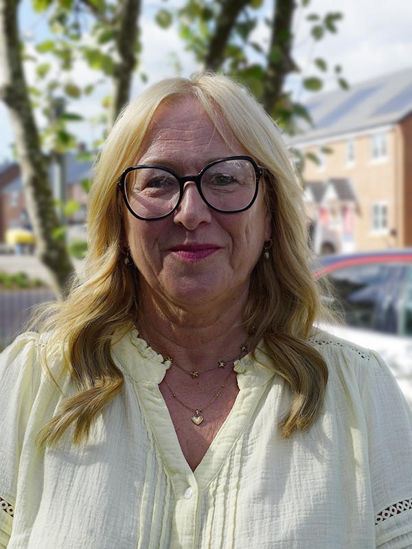Lynne Worsnop